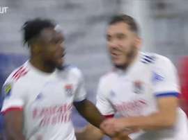 La superbe passe décisive de Caqueret contre Brest. dugout