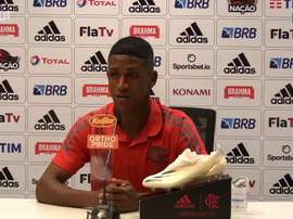 Max fez golaço para o Flamengo contra o Nova Iguaçu. DUGOUT
