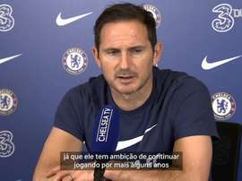 Frank Lampard falou sobre o tratamento diferenciado queThiago Silva vem recebendo no Chelsea. DUGOUT