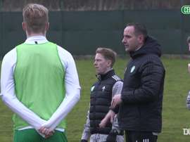 VIDÉO : John Kennedy dirige son premier entraînement au Celtic. Dugout