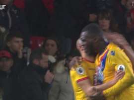 VIDÉO : Les passes décisives d'Andros Townsend pour Christian Benteke. Dugout