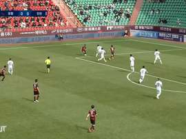Pohang came from behind to beat Incheon 2-1. DUGOUT