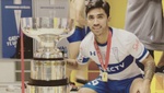 Edson Puch no pudo con la Copa... y se llevó las burlas de Twitter