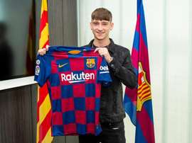 West Bromwich presse le Barça pour le transfert de Louie Barry. FCBMasia