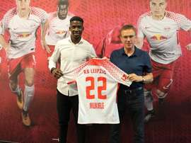 Mukiele poursuivra sa carrière en Bundesliga. Twitter//RBLeipzig_EN