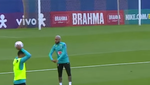 El radical 'look' de Neymar para recibir a Perú