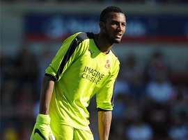 El portero chileno del Swindon Town Lawrence Vigouroux, en un partido con el club inglés. SwindonTownFC