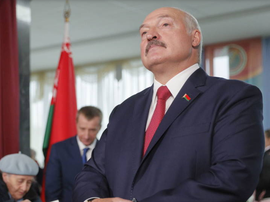 Alexandr Lukashenko affirme que le championnat biélorusse ne sera pas suspendu. EFE
