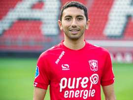 Cristian Cuevas refuerza la zaga del Twente. Twitter/FCTwente