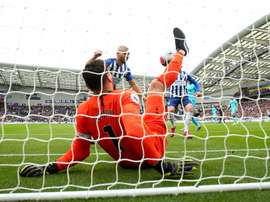 Neal Maupay revient sur la blessure d'Hugo Lloris. Goal