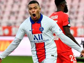 Kylian Mbappé et le PSG tiennent leur rang. afp