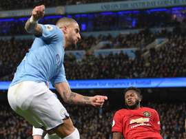 United détruit les derniers rêves de titre de City. Goal