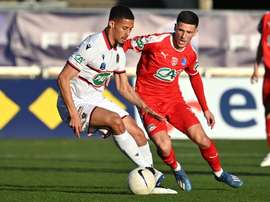 Nice coule Nîmes. Goal
