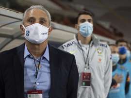 Tite confessa que pode convocar mais jogadores que atuam no Brasil