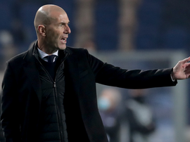 Desfalcado, Real Madrid vira 'italiano' com Zidane. Goal