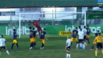 Golazo de falta de Corinthians, susto y victoria en penaltis