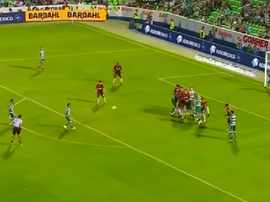 Oswaldo Martínez y una falta de 'Panenka'. Captura