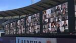 Impresiona: cervezas y fútbol por videollamada