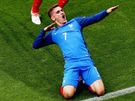 Griezmann celebra uno de los goles que logró en los octavos de final entre Francia e Irlanda. UEFA