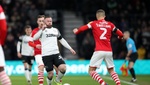 Rooney debuta con victoria y el Swansea hace los deberes