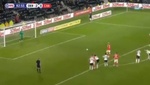La pausa hecha jugador: ¡Lyle Taylor se niega a correr en los penaltis!