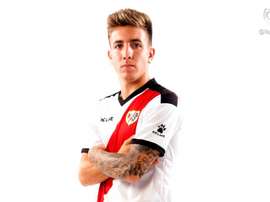 El mediocampista estará hasta final de campaña. Twitter/RayoVallecano