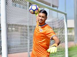 El colombiano Lucho García sustituye a Gazzaniga frente al Levante. RayoVallecano