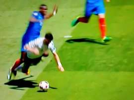 Instante del penalti cometido por Pogba en el Francia-Irlanda. 2DF
