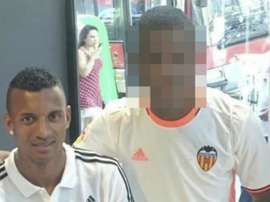 John, en la imagen con Nani, está muy afectado por los insultos racistas. Twitter