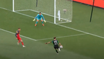 Víctor Sánchez, pararrayos de tarjetas y acento español en la vuelta de la Liga Australiana
