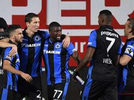 Belgian League wants to set an example: yellow and 750 euro fine for hugging. ClubBrugge