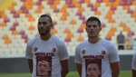 Un club turco mostró su apoyo a Özil con camisetas con su cara