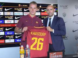 Aos 22 anos, Karsdorp deixa 'o ninho' pela primeira vez e ruma à capital italiana. ASRoma