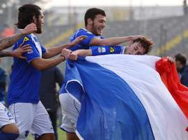 Leonardo Morosini celebra su gol con la bandera de Francia. Twitter