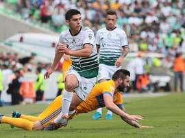 Santos superó a Tigres. EFE