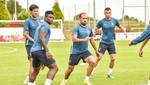 A la espera de Borja López, el Sporting pone rumbo a Nantes