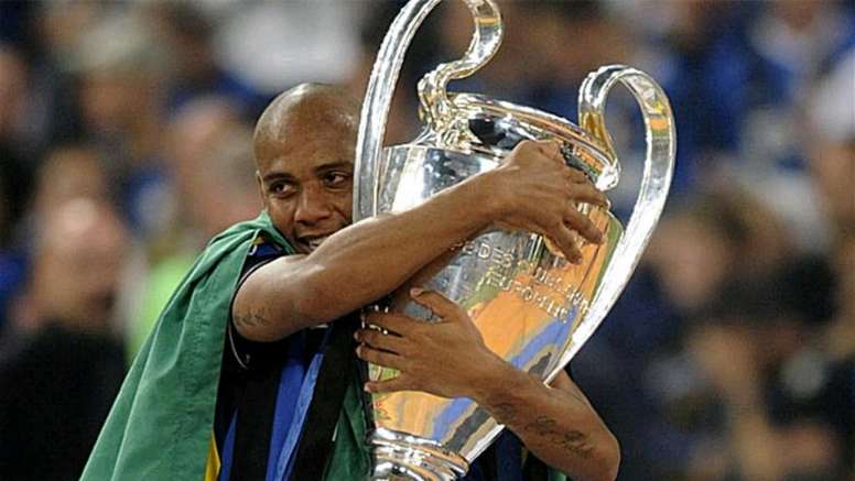 Maicon jugará, salvo suspender las pruebas físicas, en un equipo de Cuarta División Italiana. AFP