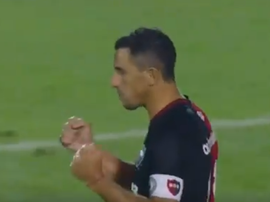 Maxi Rodríguez, de penalti en el 98', pasó a la historia del fútbol argentino. Captura/TNTSports