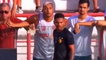 Un aficionado le escupe en pleno partido y... ¡le perdona!
