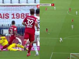 De la parade à la boulette : Sommer offre un but à Zirkzee. Capturas/MovistarLigadeCampeones