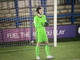 Cech voltou aos campos com tudo. Captura/Twitter/Memo_Official11