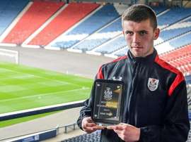 Newcastle prend les devant pour Reagan Thomson. Queens Park Rangers
