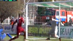 El remate que acabó en gol y que pudo ser un fallo clamoroso