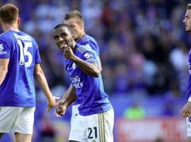 Leicester vira para cima do Tottenham. Twitter/LCFC