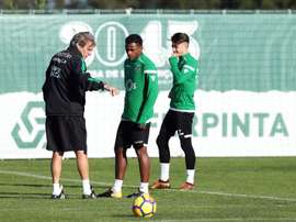 Até jogadores não inscritos viajram para a República Checa. SCP