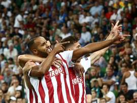 El resurgir de El Arabi sella el pase de Olympiacos. OlympiacosFC