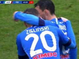 Zielinski hizo uno de los goles. Captura/MovistarLigadeCampeones